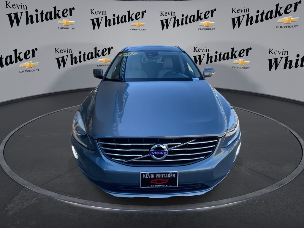 Used 2017 Volvo XC60 T5 Inscription w/ Preferred Option Package image 3