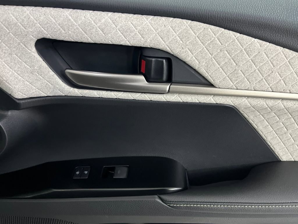 Used 2026 Toyota Camry XLE w/ Premium Plus Package image 56