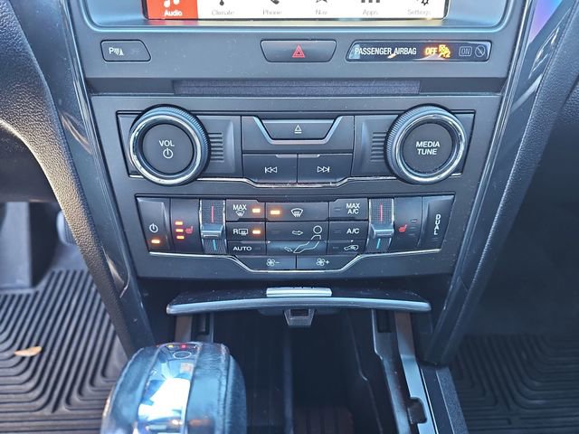 Used 2018 Ford Explorer XLT w/ Equipment Group 202A image 20