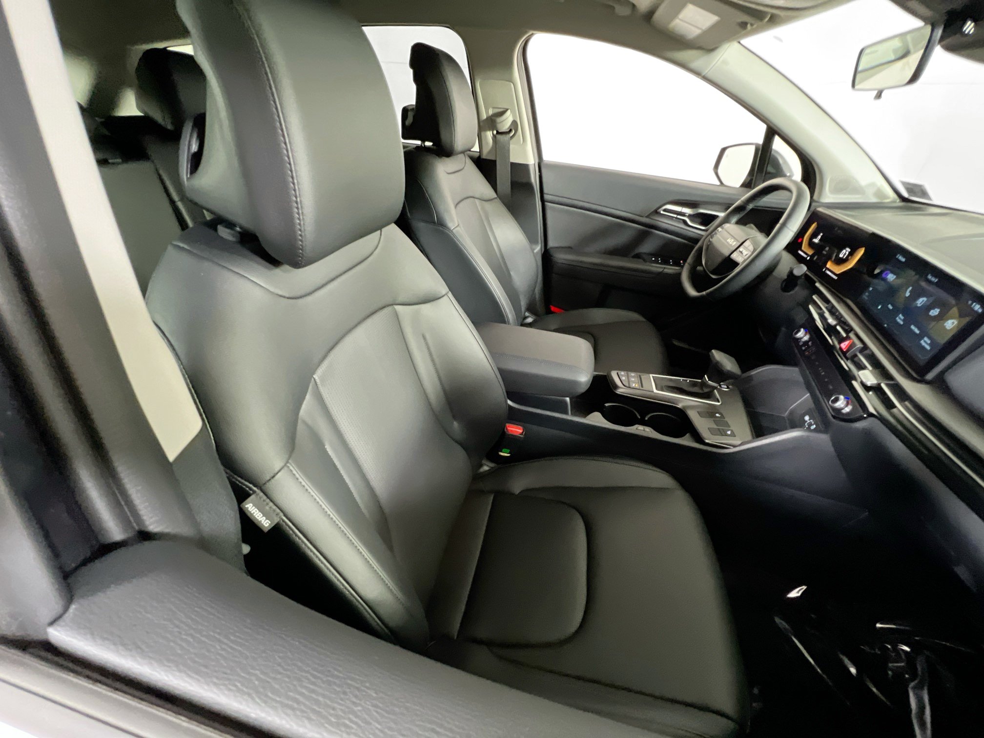 Used 2026 Kia Sportage EX FWD image 26