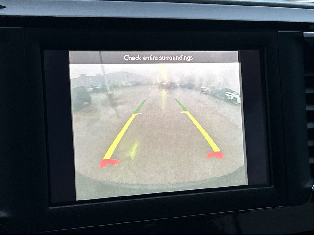 Used 2020 Chrysler Pacifica Touring w/ S Appearance Package image 28