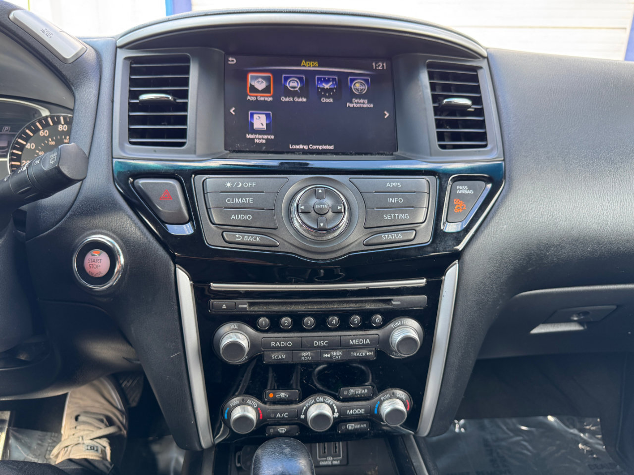 Used 2018 Nissan Pathfinder SV image 26