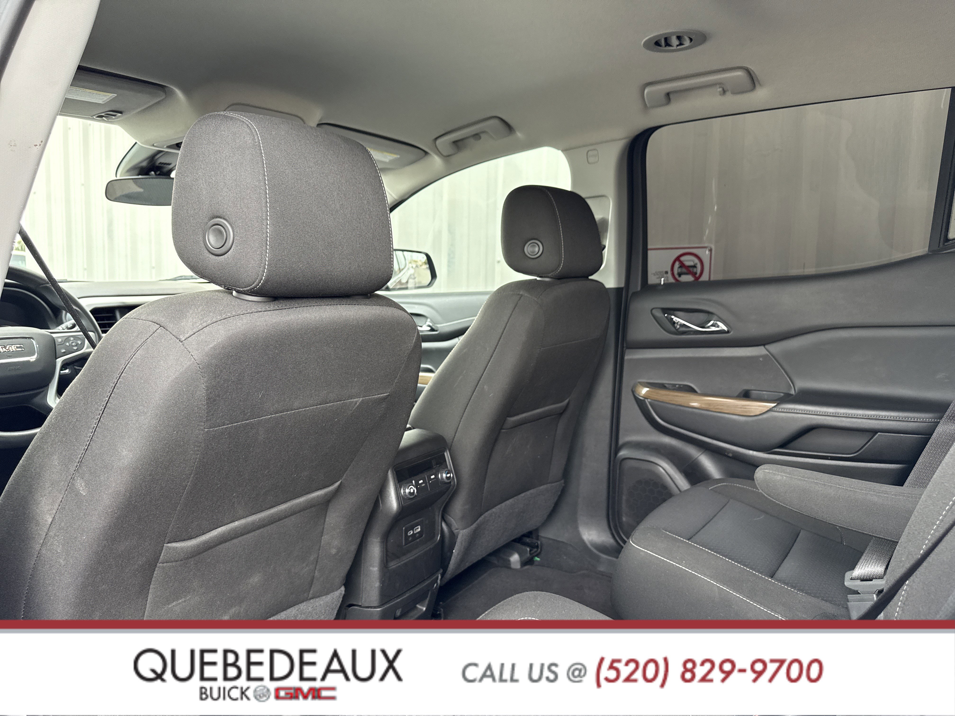 Used 2023 GMC Acadia SLE image 14