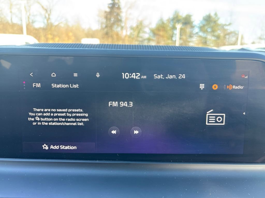 Certified 2024 Kia Seltos SX w/ SX Sunroof Package image 13