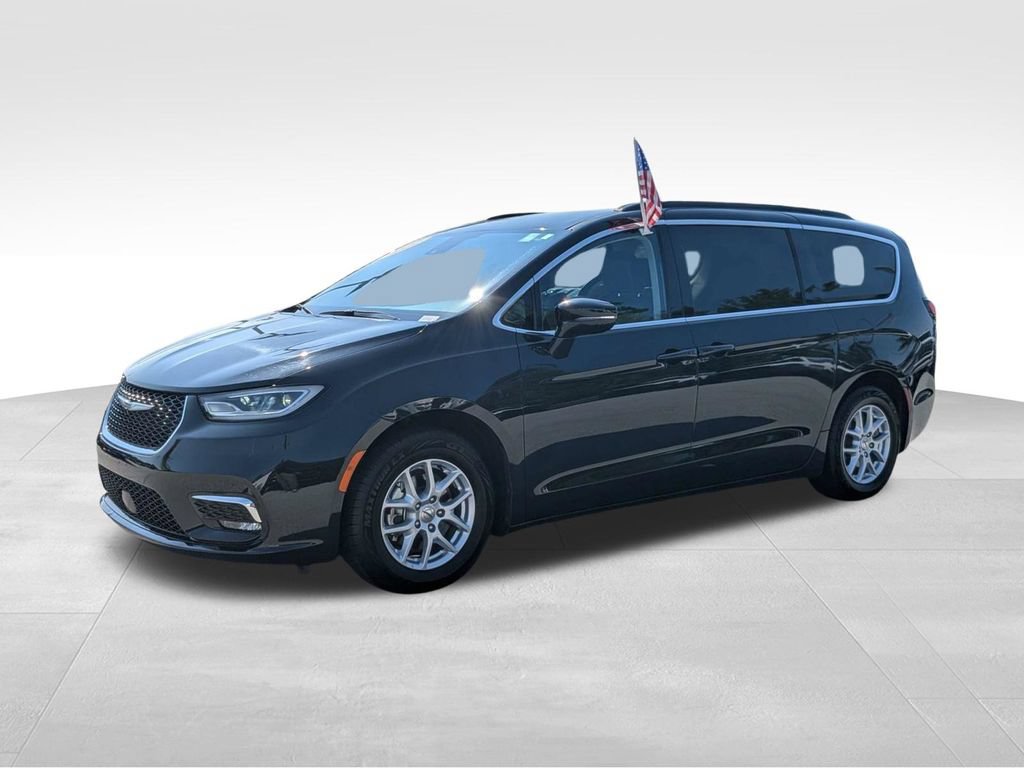 Used 2024 Chrysler Pacifica Touring-L FWD image 8