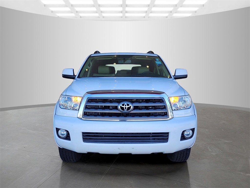 Used 2016 Toyota Sequoia SR5 image 2