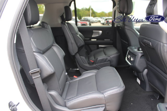 New 2027 Ford Expedition Platinum w/ Driver's Package RWD image 9