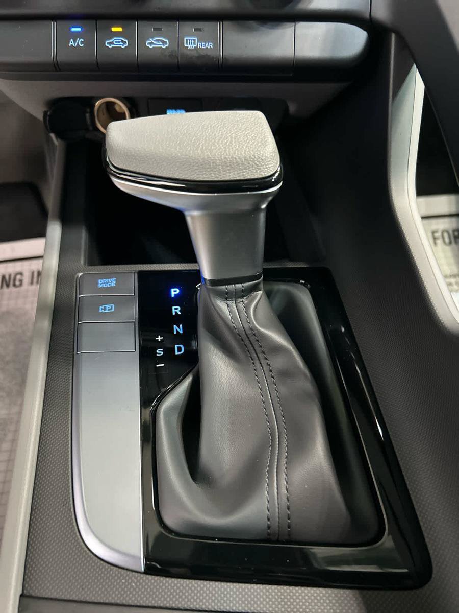 New 2026 Hyundai Elantra SE FWD image 7