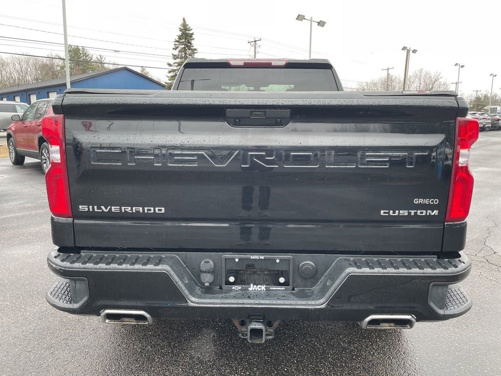 Used 2020 Chevrolet Silverado 1500 Custom w/ Custom Value Package image 6