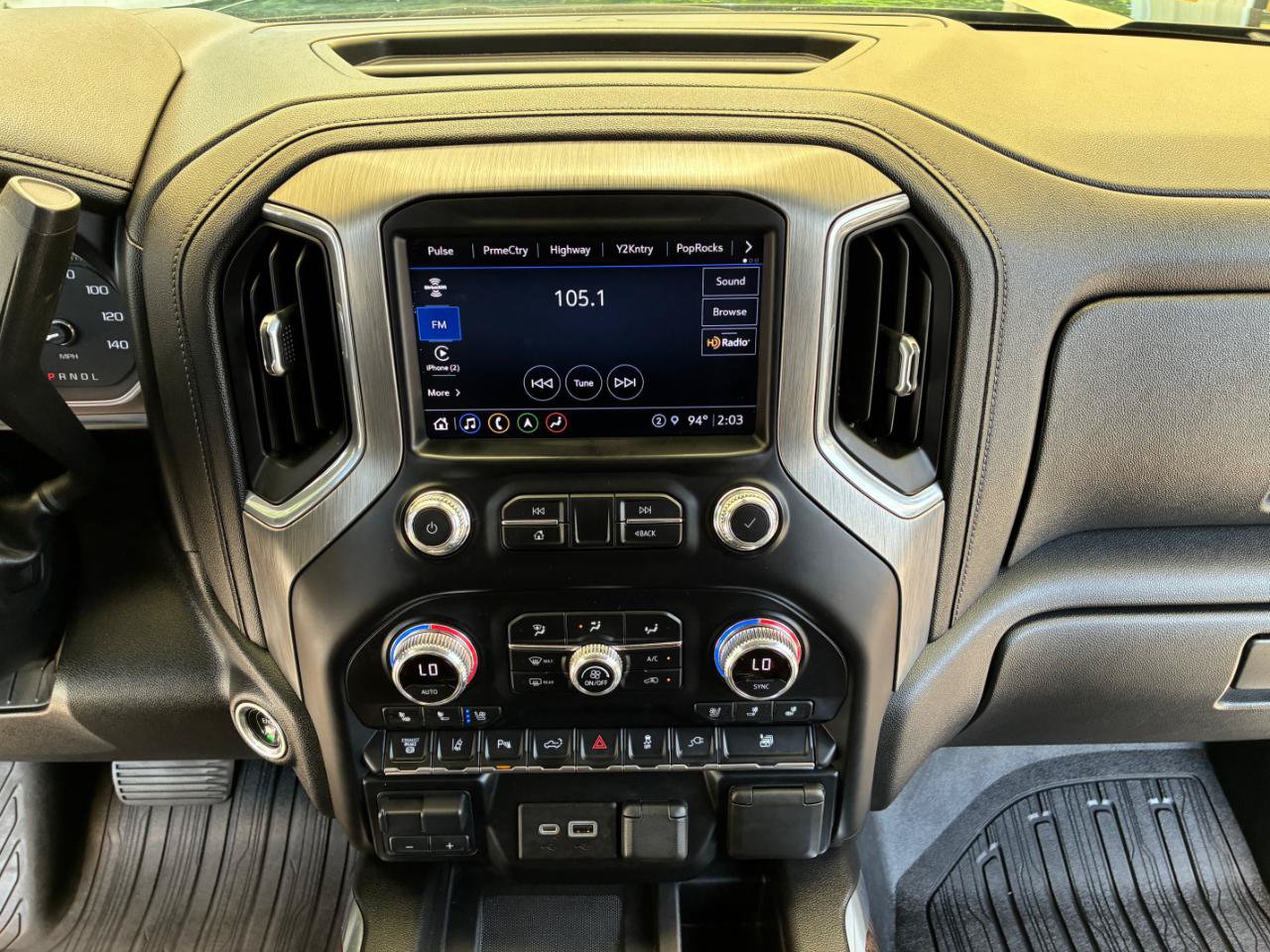 Used 2021 GMC Sierra 3500 Denali w/ Denali Ultimate Package AWD/4WD image 21