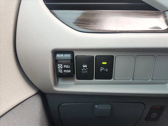 Used 2020 Toyota Sienna XLE w/ XLE Navigation Package FWD image 26