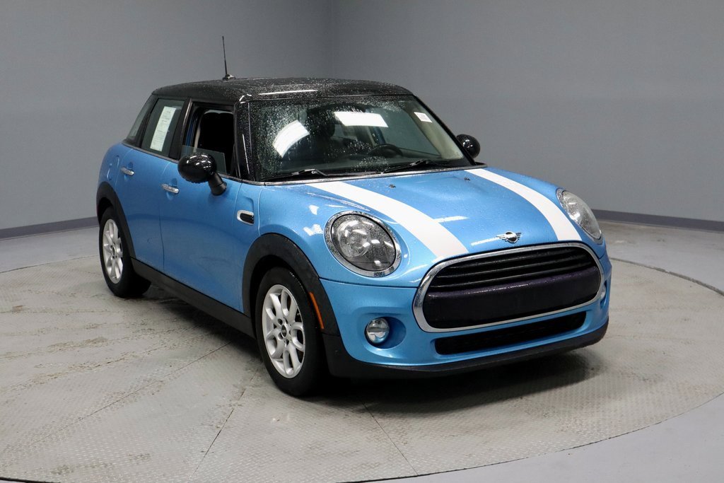 Used 2019 MINI Cooper 4-Door Hardtop w/ Signature Upholstery Package