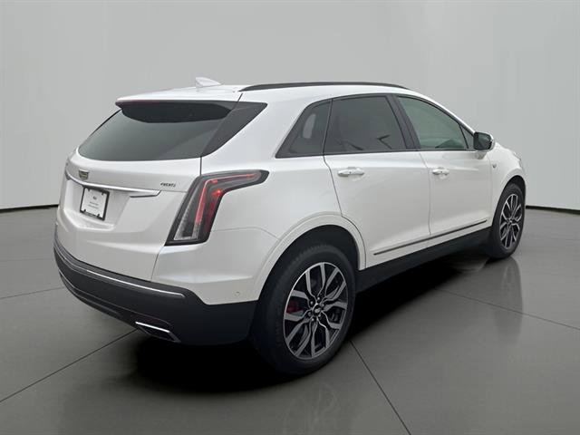 Certified 2022 Cadillac XT5 Sportv w/ Technology Package image 5
