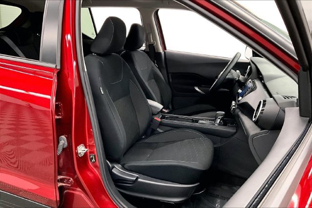 Used 2024 Nissan Kicks SV FWD image 8