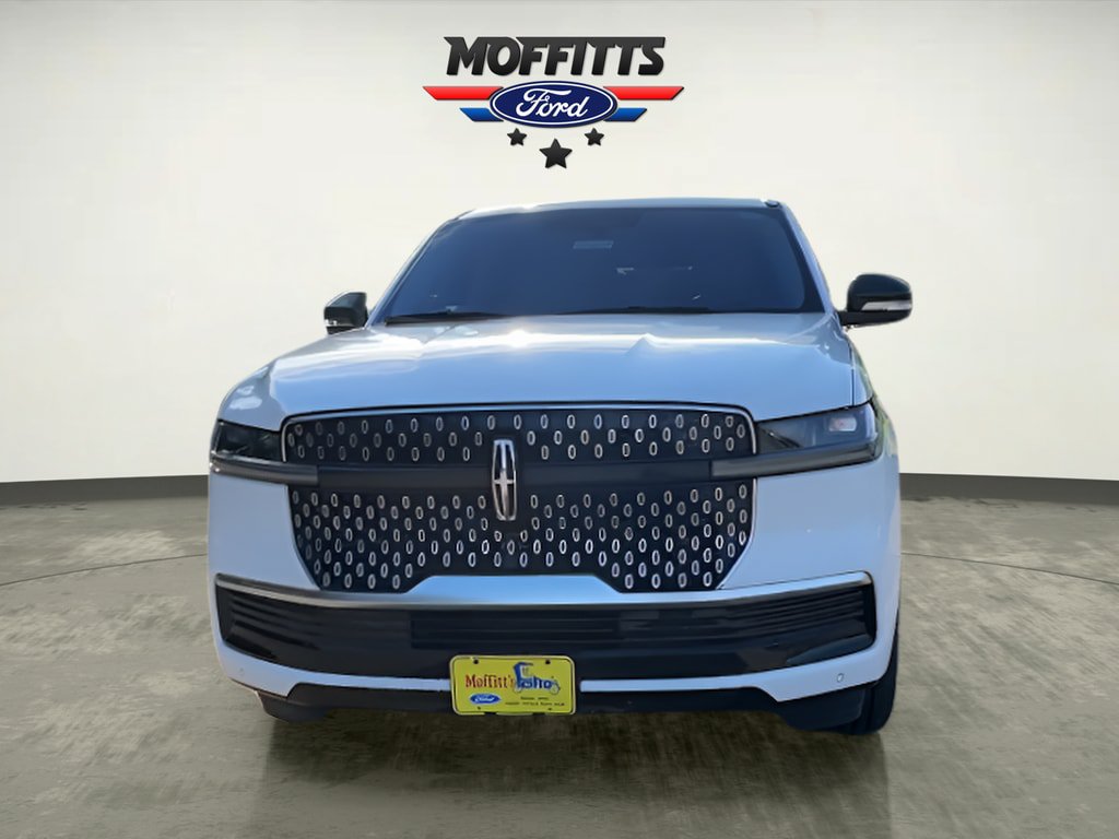 Used 2025 Lincoln Navigator L Reserve AWD/4WD image 8