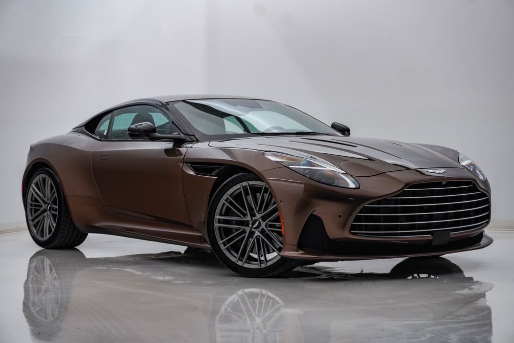 Used 2024 Aston Martin DB12 Coupe RWD image 1