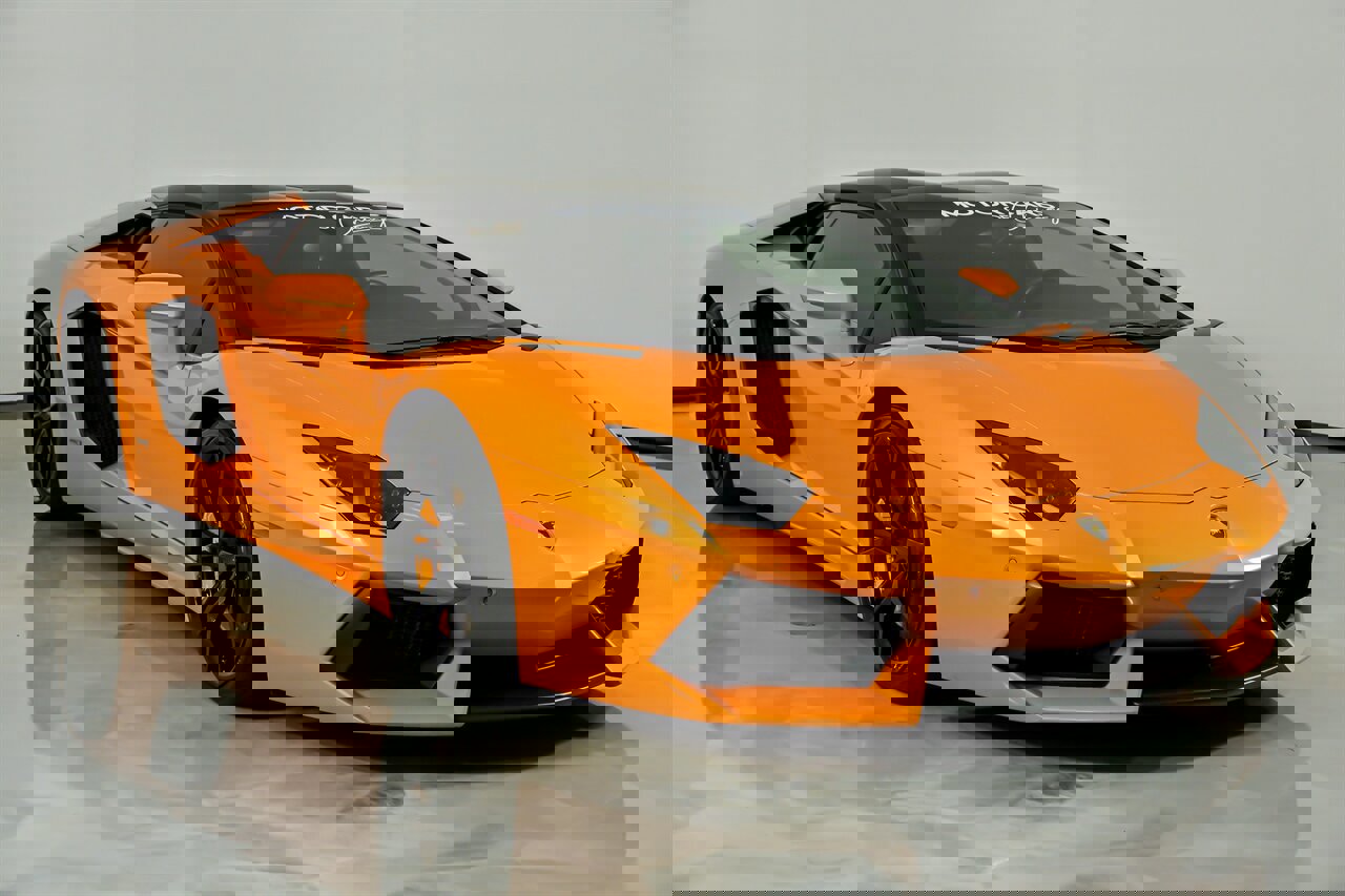 Used 2016 Lamborghini Aventador LP 700-4 image 3