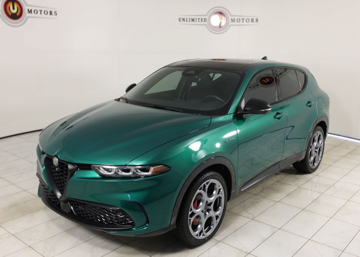 Used 2024 Alfa Romeo Tonale Veloce w/ Active Assist Package AWD/4WD image 33
