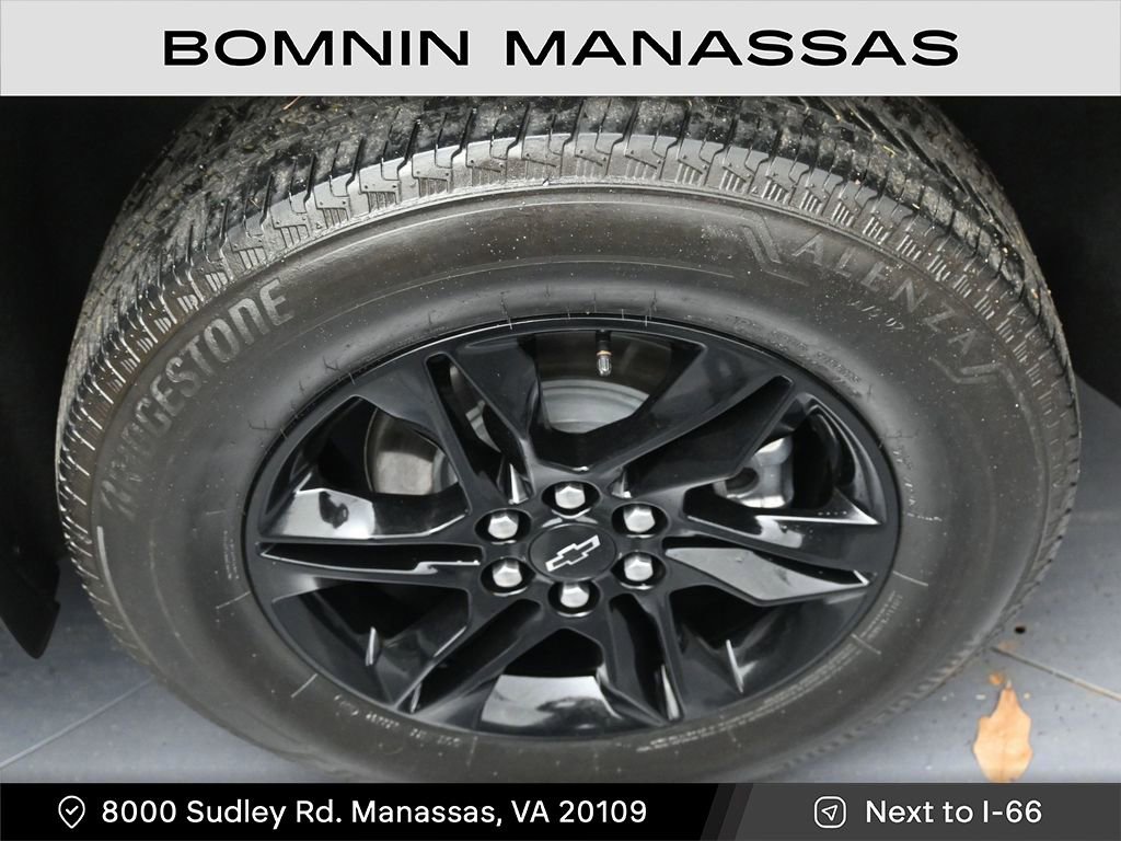 Used 2023 Chevrolet Traverse LT w/ Midnight/Sport Edition image 20