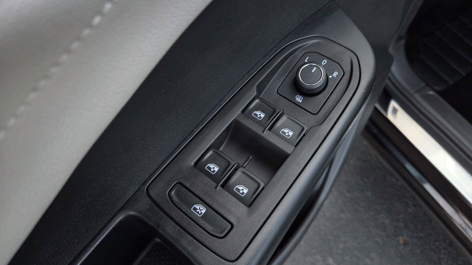 Used 2025 Volkswagen Taos SEL AWD/4WD image 20