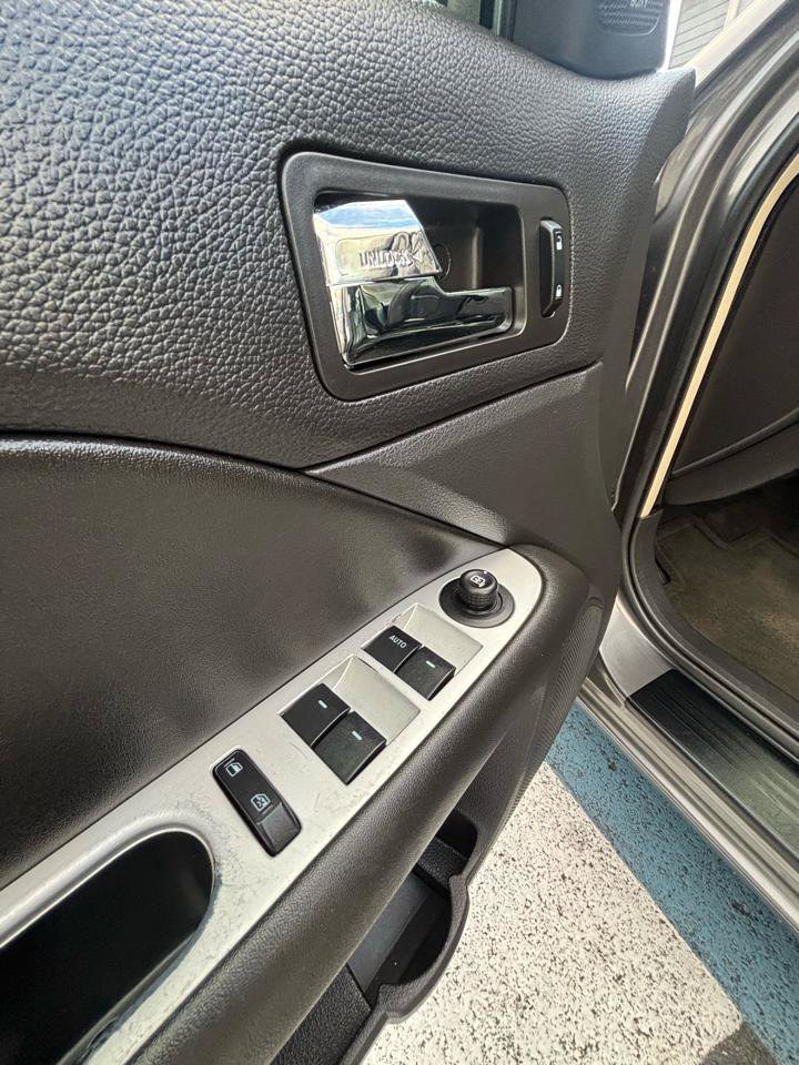 Used 2010 Mercury Milan Premier FWD image 10