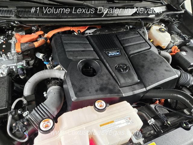 Used 2024 Toyota Sequoia SR5 w/ SR5 Premium Package AWD/4WD image 26