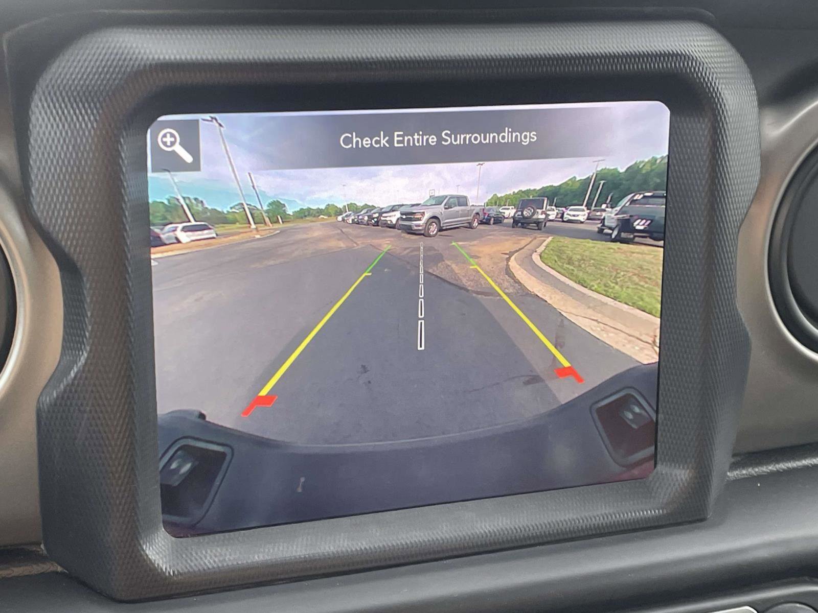 Used 2021 Jeep Gladiator Sport AWD/4WD image 9