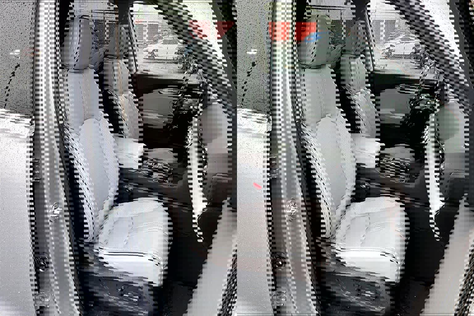 Used 2024 Honda Pilot Elite image 9