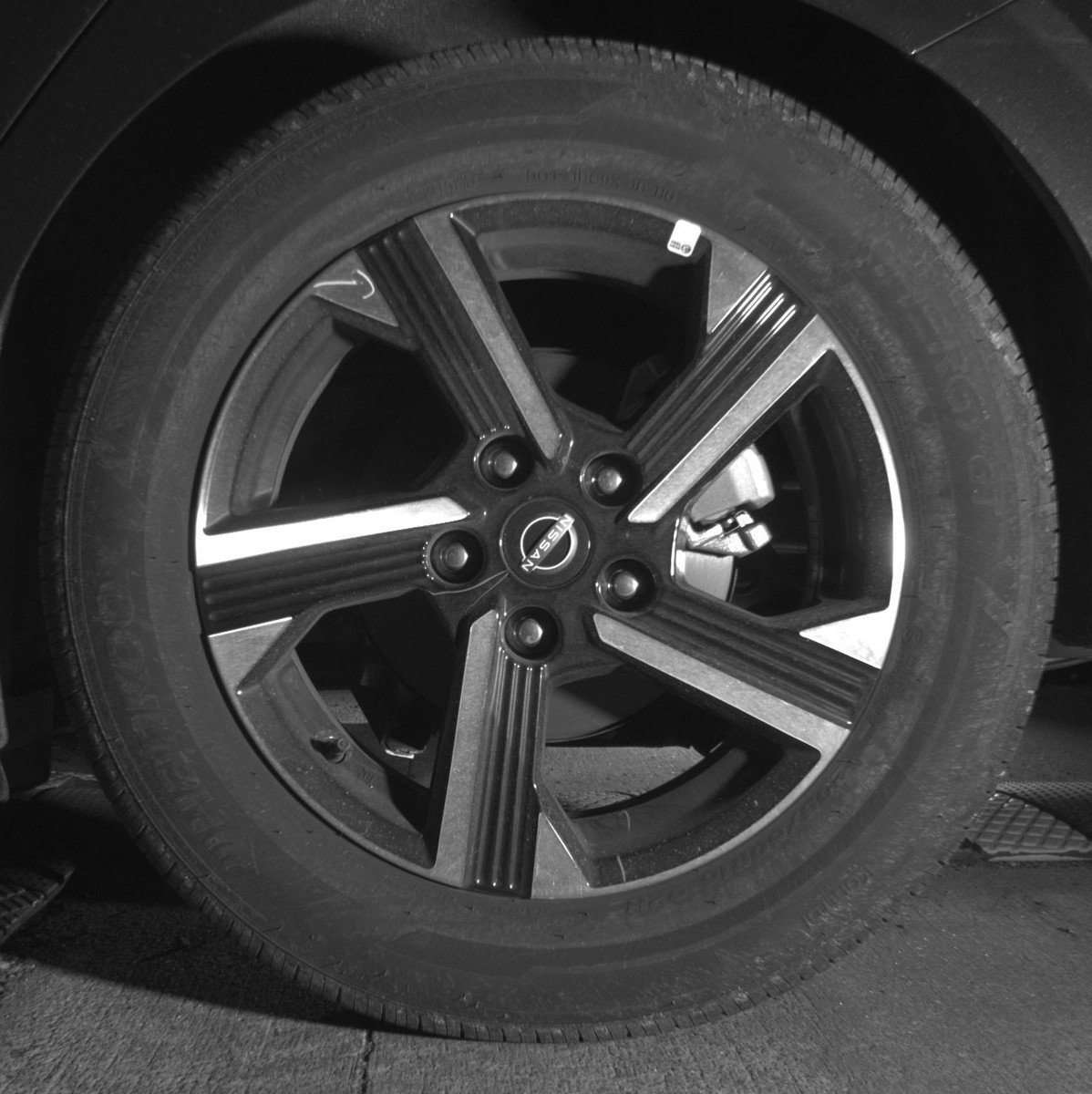 Used 2025 Nissan Sentra SV image 13