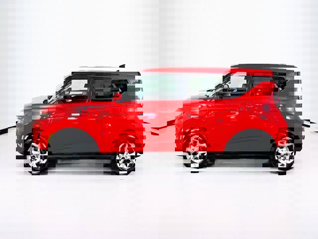 Used 2023 Kia Soul LX w/ LX Technology Package FWD image 8