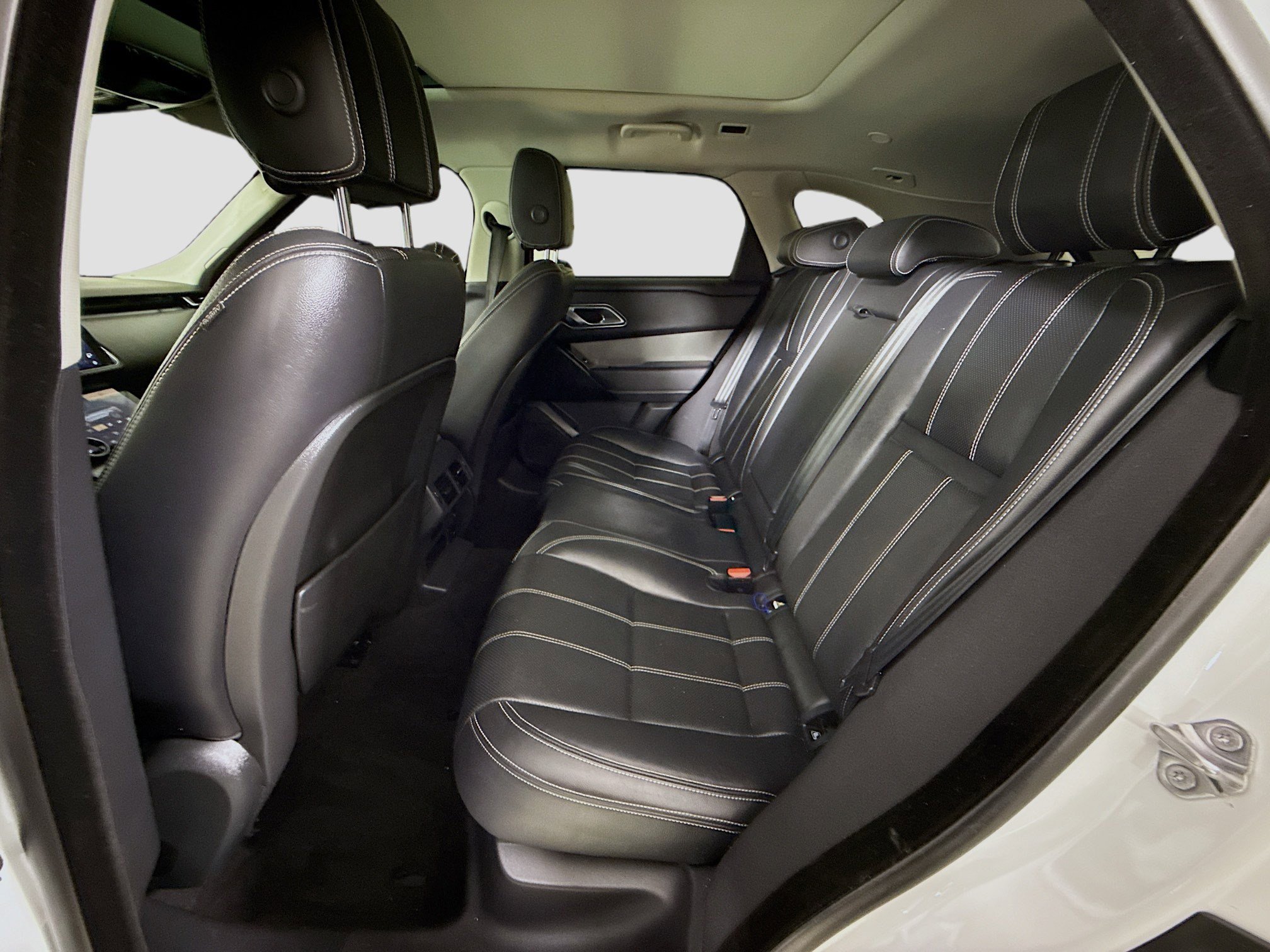 Used 2022 Land Rover Range Rover Velar S image 23