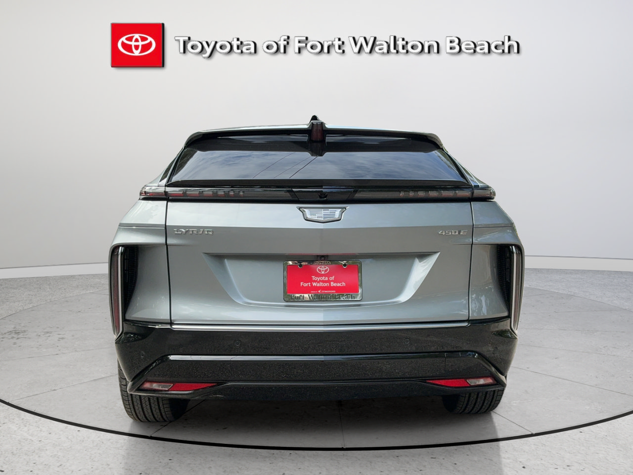 Used 2026 Cadillac Lyriq Premium Luxury RWD image 5