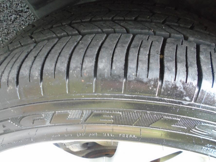 Used 2011 Nissan Altima 3.5 SR FWD image 24