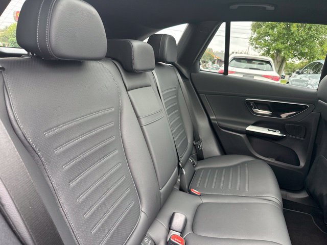 Used 2026 Mercedes-Benz GLC 300 4MATIC image 28
