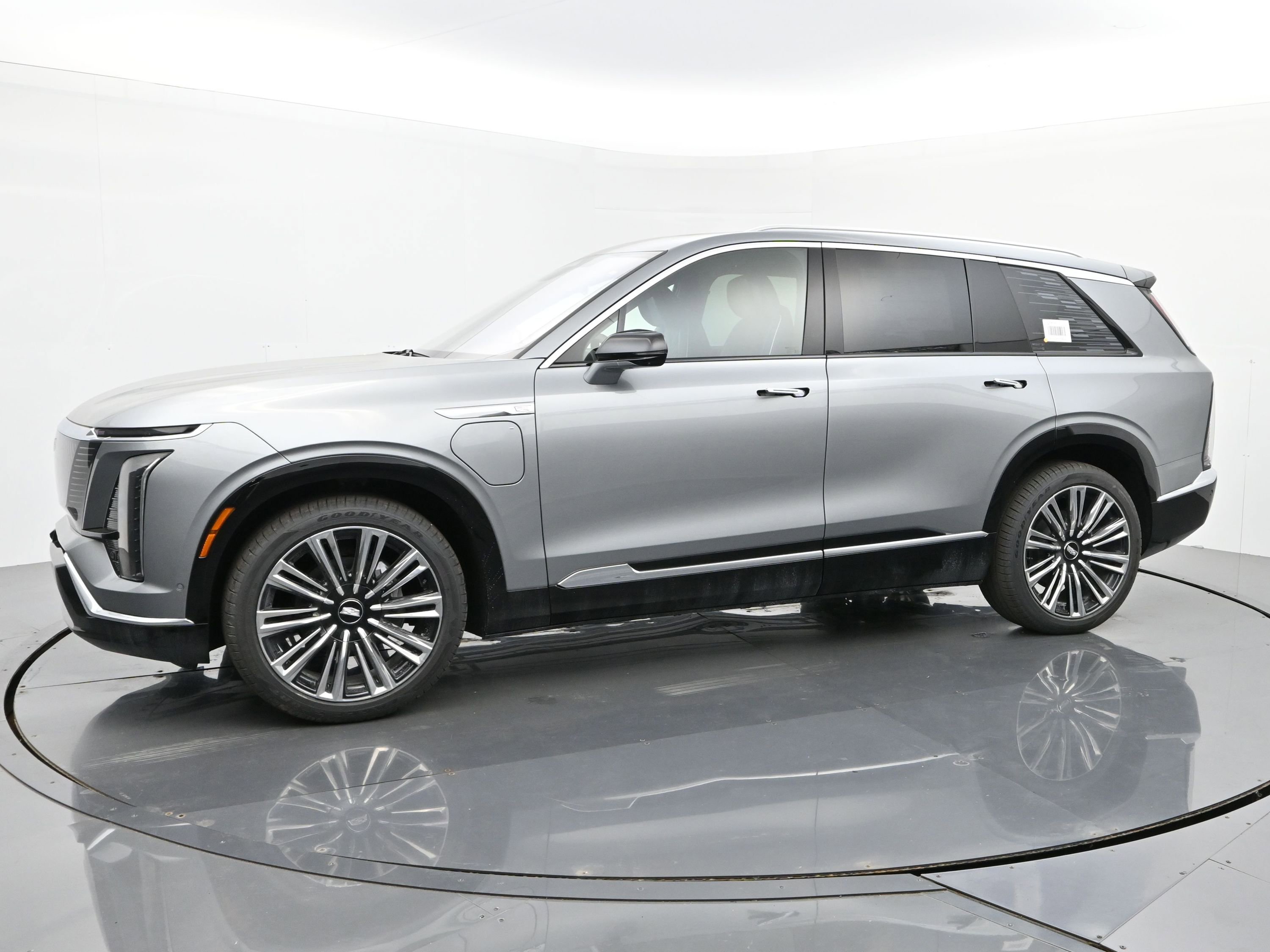 New 2026 Cadillac Vistiq Premium Luxury w/ LPO, Floor Liner Package image 2