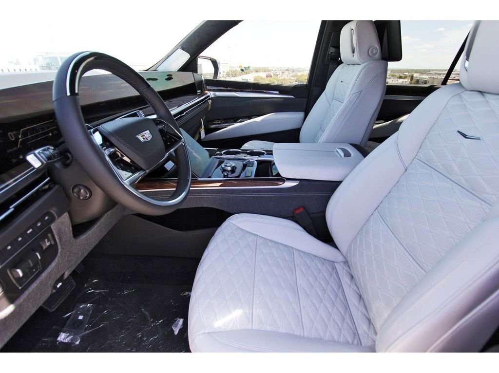 New 2026 Cadillac Escalade ESV Platinum Sport w/ LPO, ONYX Package image 6