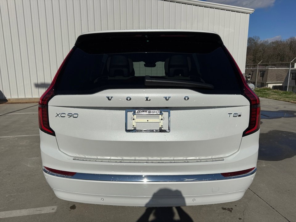 New 2026 Volvo XC90 T8 Plus w/ Protection Package Premier image 14
