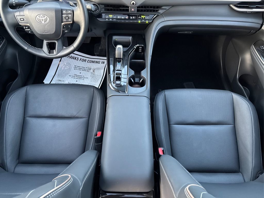 Used 2025 Toyota Crown Signia Limited image 24