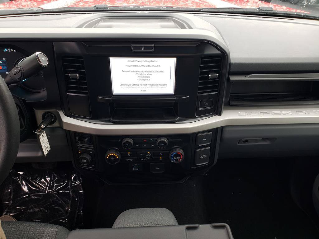New 2026 Ford F250 XLT w/ FX4 Off-Road Package AWD/4WD image 8