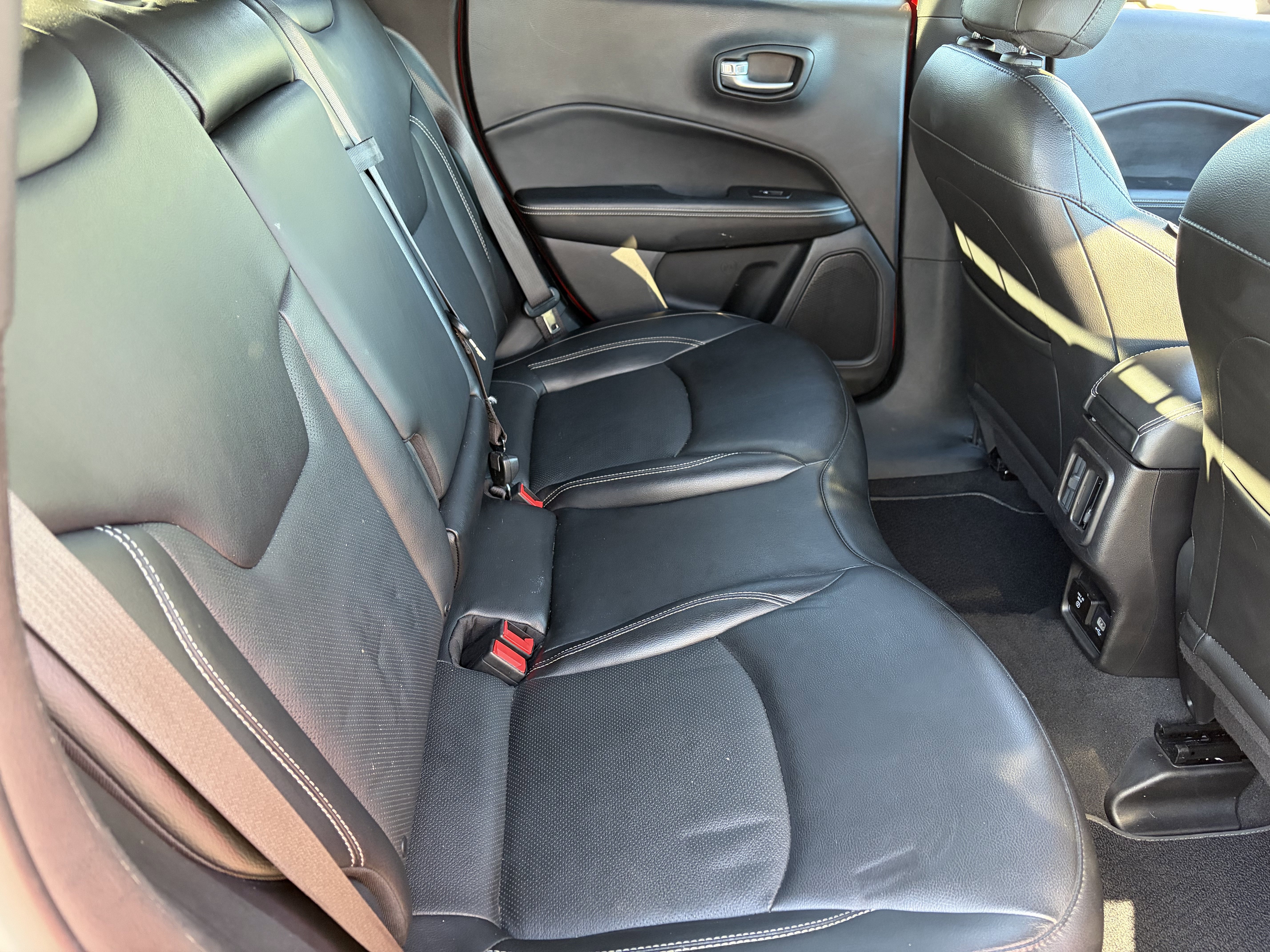 Used 2021 Jeep Compass Latitude image 11