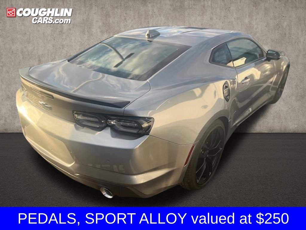 Used 2024 Chevrolet Camaro LT w/ RS Package image 5