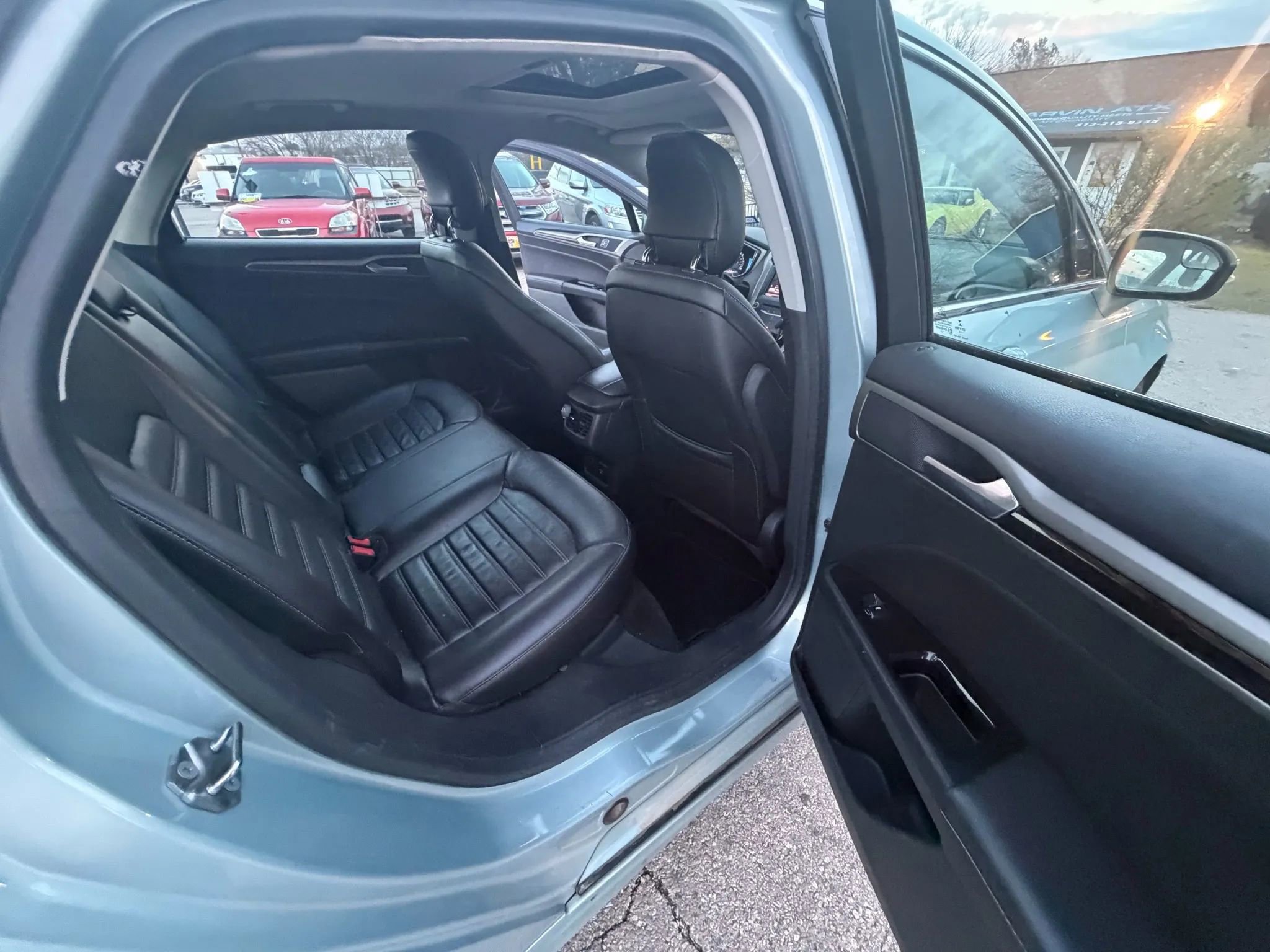 Used 2013 Ford Fusion SE FWD image 17