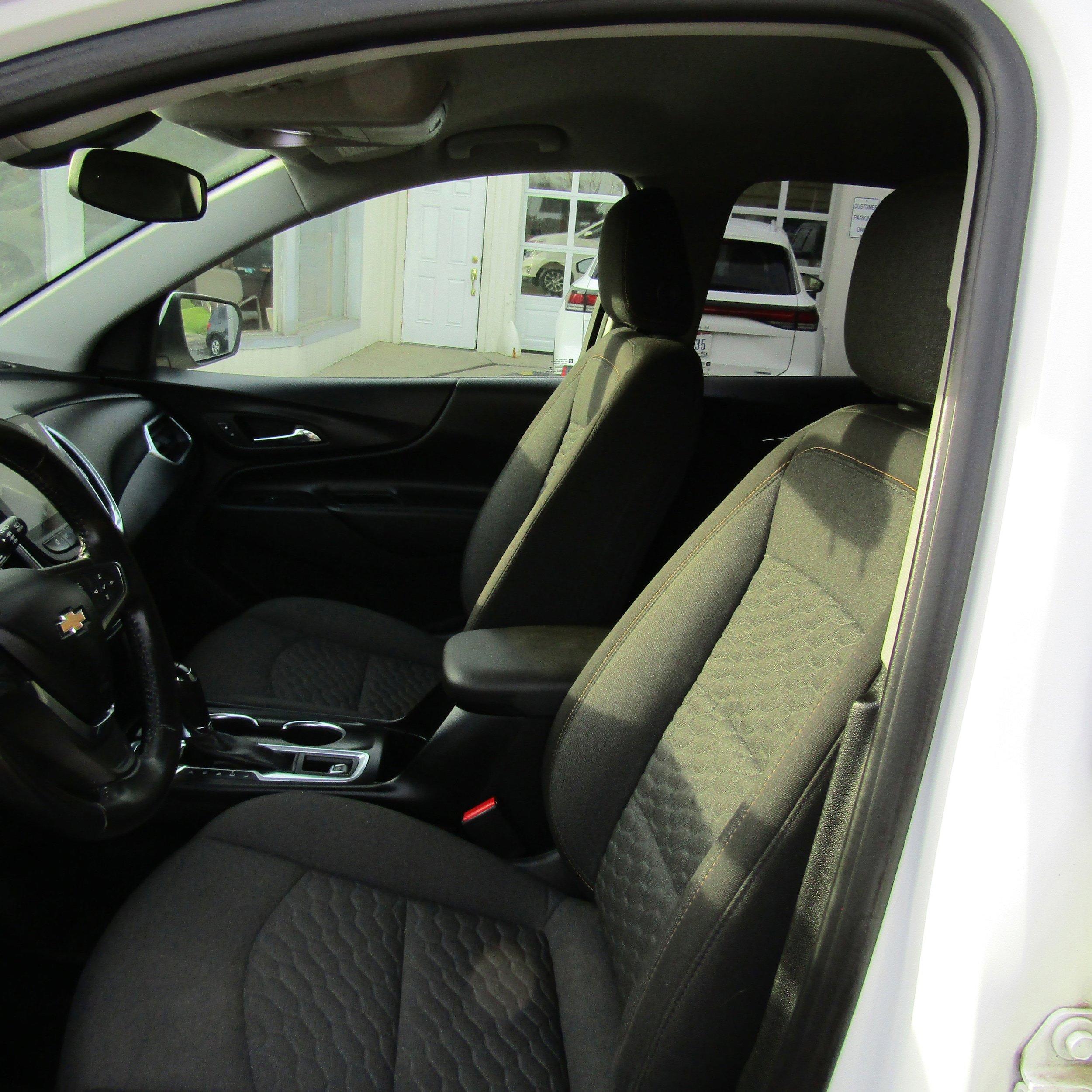 Used 2019 Chevrolet Equinox LT image 16
