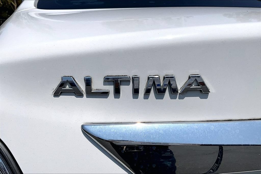 Used 2015 Nissan Altima 2.5 S w/ Power Driver Seat Package FWD image 17
