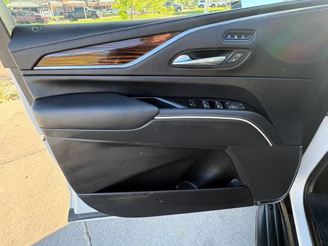 Used 2023 Cadillac Escalade ESV Premium Luxury AWD/4WD image 10
