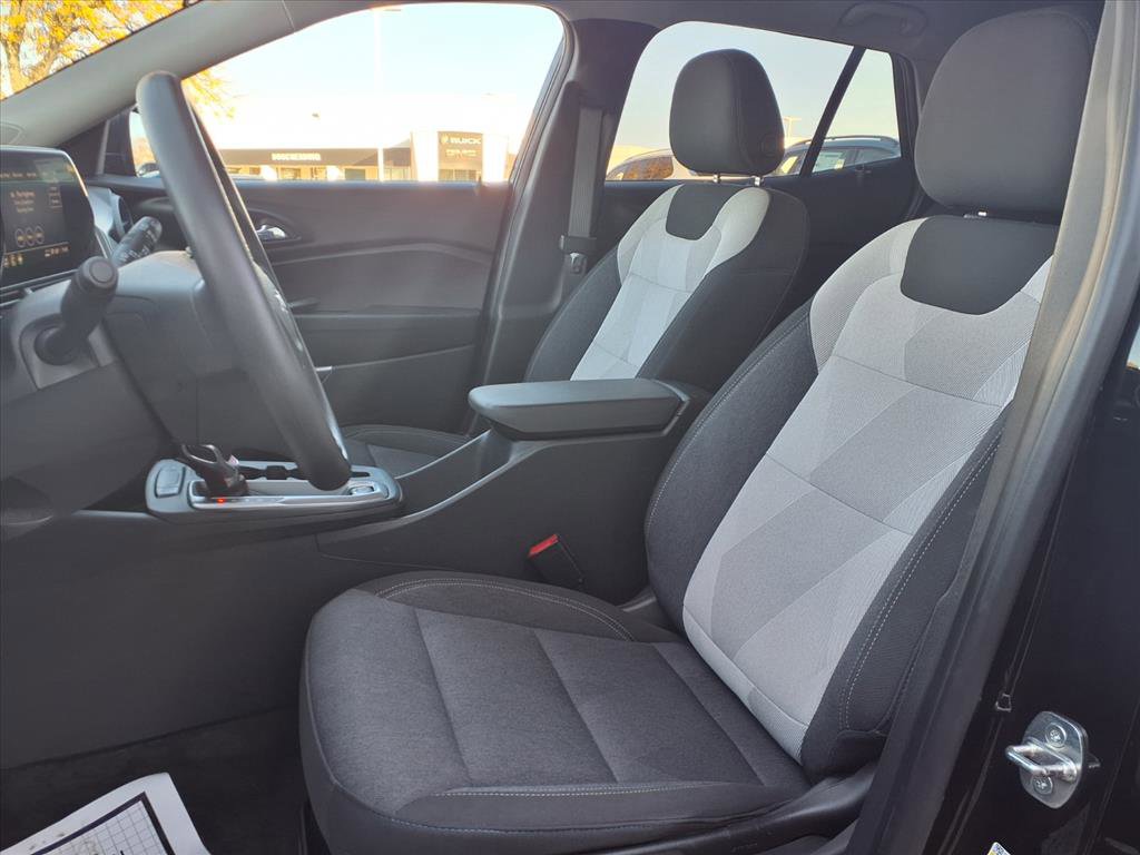 Used 2024 Chevrolet Trax LS image 11