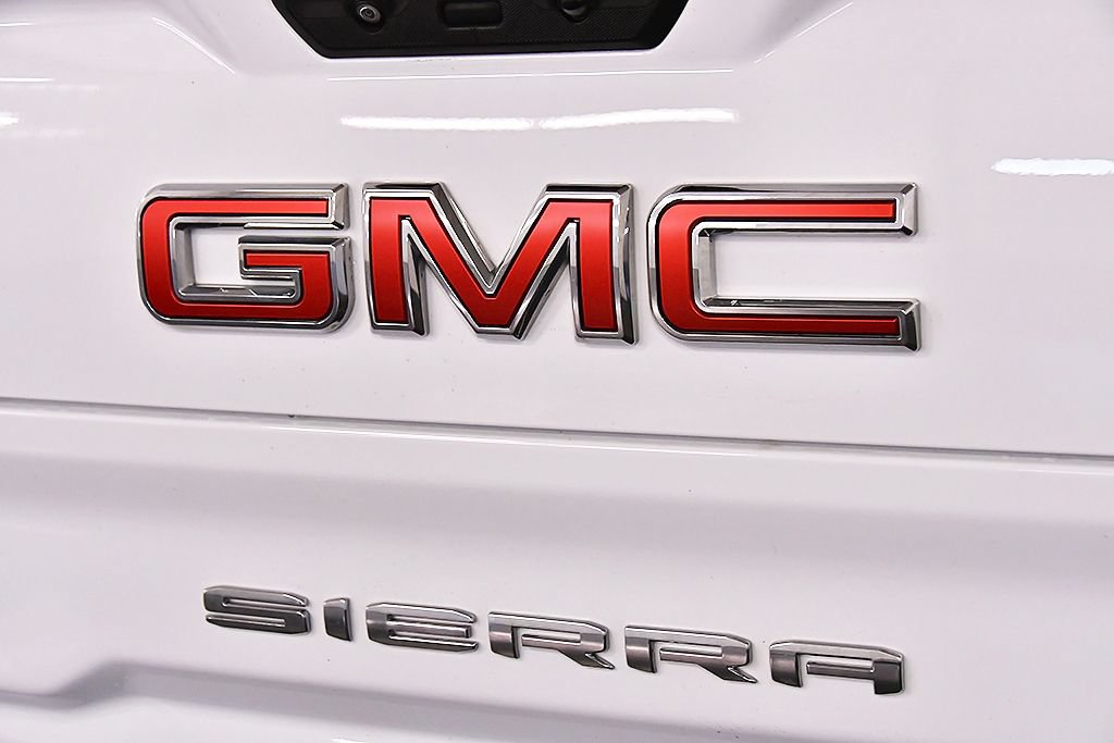Used 2023 GMC Sierra 1500 AT4 w/ Technology Package AWD/4WD image 14