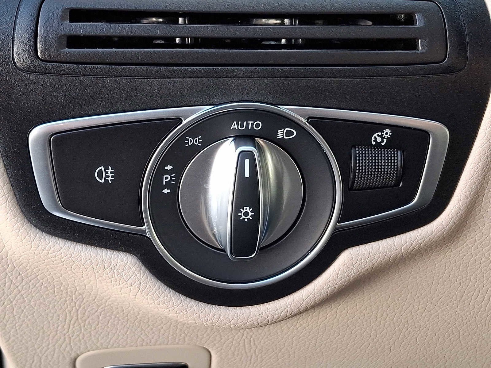 Certified 2022 Mercedes-Benz GLC 300 4MATIC image 20