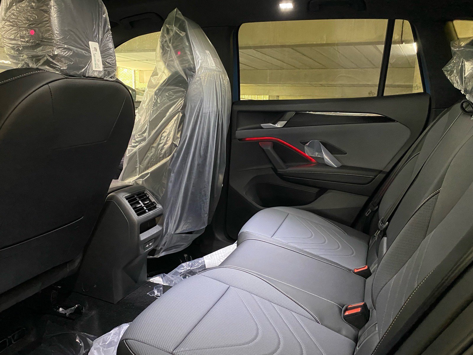 New 2026 Volkswagen Tiguan SE R-Line AWD/4WD image 13