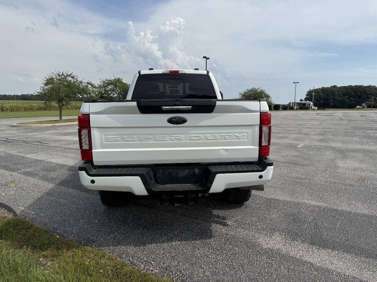 Used 2022 Ford F350 Lariat AWD/4WD image 9